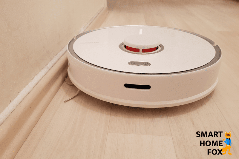 Roborock S5 max уборка вдоль плинтусов.